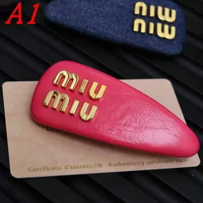 ミュウミュウ ヘアアクセサリー 2025SS 軍事規格 MIU MIU
