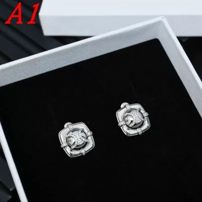 セリーヌ ピアス 2025SS 厳選素材 CELINE