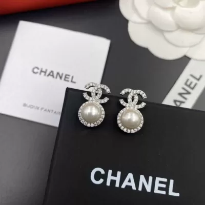 シャネル ピアス 2025SS 年代を選ばない CHANEL