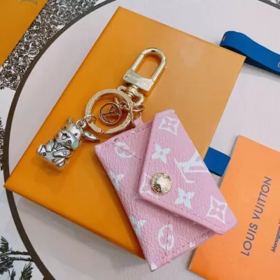 ルイヴィトン キーホルダー 2025SS 温度変化に強い LOUIS VUITTON