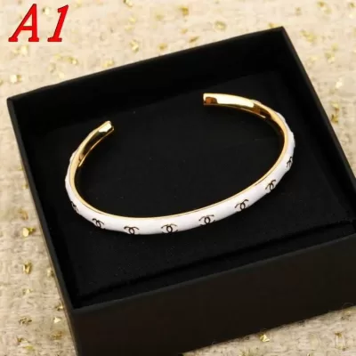 シャネル ブレスレット/バングル 2025SS スポーツ対応 CHANEL