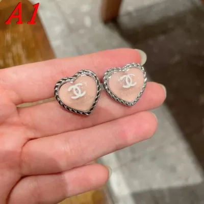 シャネル ピアス 2025SS 曲がりにくい CHANEL