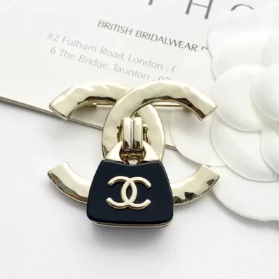 シャネル ブローチ 2025SS 汗で変色しない CHANEL