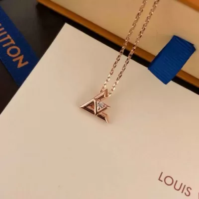 ルイヴィトン ネックレス 2025SS フォーマルにもカジュアルにも LOUIS VUITTON