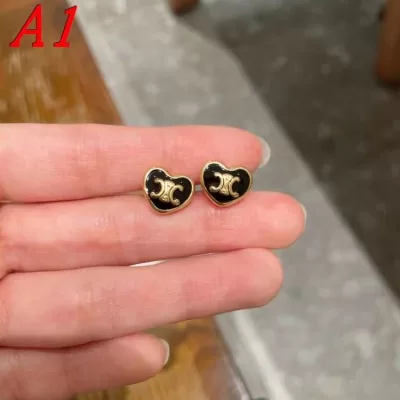 セリーヌ ピアス 2025SS 時代を超える CELINE