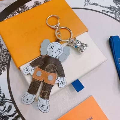 ルイヴィトン キーホルダー 2025SS トレンドに左右されない LOUIS VUITTON