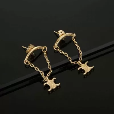 セリーヌ ピアス 2025SS どんな装いにも合う CELINE
