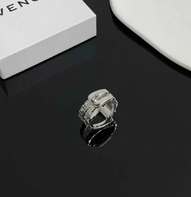 ジバンシィ リング/指輪 2025SS 飽きの来ない GIVENCHY