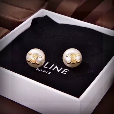 セリーヌ ピアス 2025SS こだわりの製法 CELINE