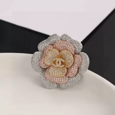 シャネル ブローチ 2025SS 初日そのまま CHANEL