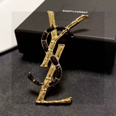 イヴ サンローラン ブローチ 2025SS フォーマルにもカジュアルにも YSL