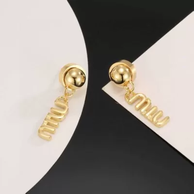 ミュウミュウ ピアス 2025SS 頑丈 MIU MIU