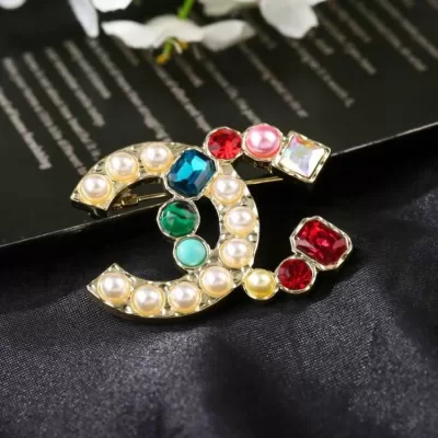 シャネル ブローチ 2025SS どんな装いにも合う CHANEL