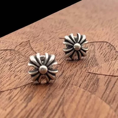 クロムハーツ ピアス 2025SS ワードローブの定番 CHROME HEARTS