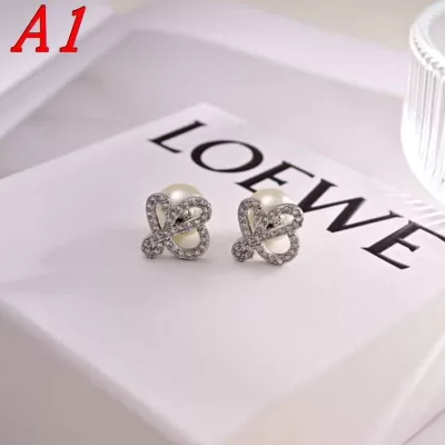 ロエベ ピアス 2025SS 発色持続 LOEWE