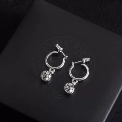 クロムハーツ ピアス 2025SS フォーマルにもカジュアルにも CHROME HEARTS