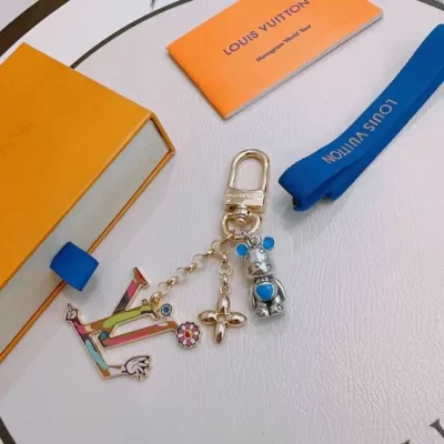ルイヴィトン キーホルダー 2025SS こだわりの製法 LOUIS VUITTON