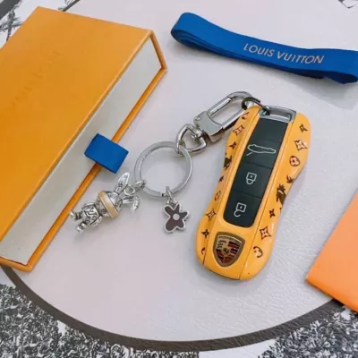 ルイヴィトン キーホルダー 2025SS シャワー着用可 LOUIS VUITTON