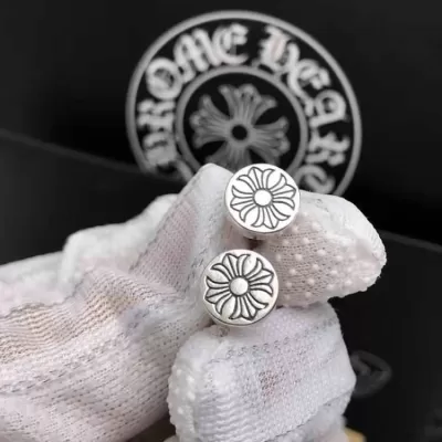 クロムハーツ ピアス 2025SS 大人のベーシック CHROME HEARTS