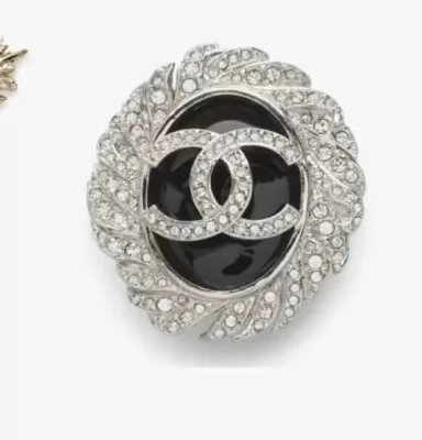 シャネル ブローチ 2025SS 精密加工 CHANEL