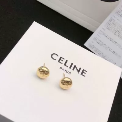 セリーヌ ピアス 2025SS 年代を選ばない CELINE