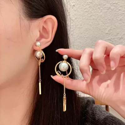 ディオール イヤリング 2025SS スタイリッシュな定番 DIOR