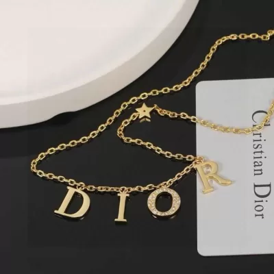 ディオール ネックレス 2025SS 時を経ても輝く DIOR