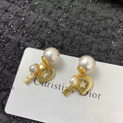 ディオール ピアス 2025SS 摩擦で色落ちしない DIOR