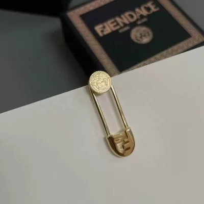 ヴェルサーチ ピアス 2025SS プロテクトコート VERSACE