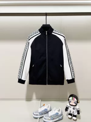 2025新品 グッチ コート ユニーク