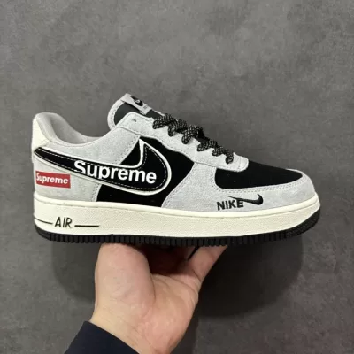 2026秋冬 SUPREME スニーカー ネーム入り