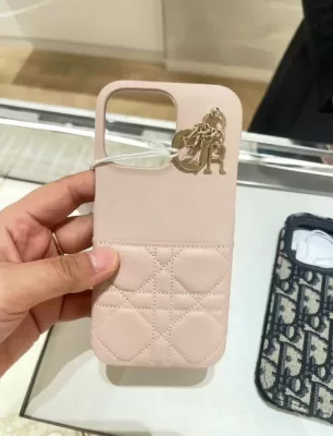 2026秋冬DIORディオールIPHONE 携帯カバーネーム入り