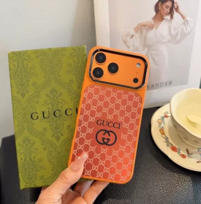2026新作GUCCIグッチIPHONE 携帯カバーファストファッション