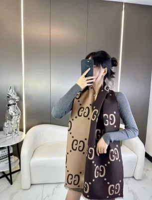 2025FW グッチ ショール コラボ 男女兼用