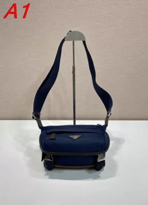 入手超困難2026新品プラダメンズバッグ