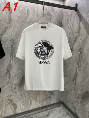 最新作 ヴェルサーチ 【マルチシーズン】 デイリーユースTシャツ 着回し自在
