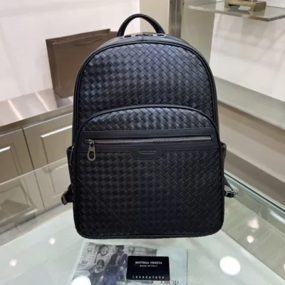 数量限定奇跡の入荷2026SSボッテガヴェネタメンズバッグ