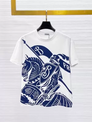 2026年トレンド バーバリー 【アンニュイ】 ノスタルジックTシャツ ヴィンテージ風 着回し自在