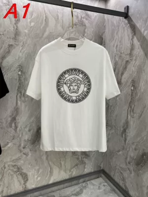 2026年トレンド ヴェルサーチ 【デイリー】 着回し自在Tシャツ コスパ良 シンプル