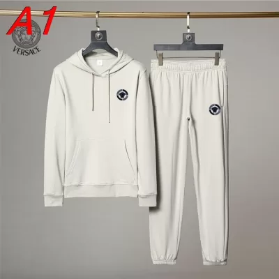 NEW ヴェルサーチ セットアップ上下 入手超困難