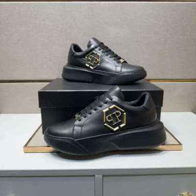 2026発売中！【Philipp Plein】チャンキースニーカー レザー スタッズPP标识 Black ストリート