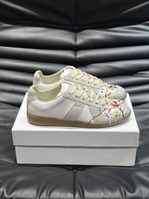 2026新作発表【MM6 Maison Margiela】スニーカー レザー×スエード スプラッシュ装饰 V字装饰 アイボリー×マルチ ストリート
