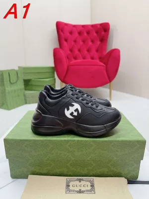 2026発売中！【Gucci】チャンキースニーカー メッシュ×レザー ストライプ ホワイト×ブラック ストリート