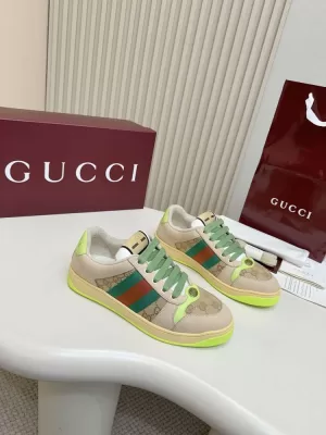 2026新作登場！【Gucci】スリッポン レザー ウェブストライプ グリーン ストリート