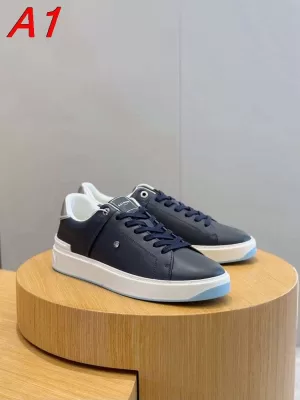2026発売【Balmain】ローカットスニーカー レザー ロゴポイント ネイビー×WHITE パーティー