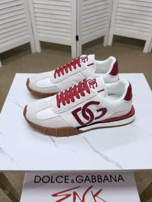2026新作登場！【Dolce & Gabbana】スニーカー スエード×织物 DGロゴ ベージュ×バーガンディ カジュアル