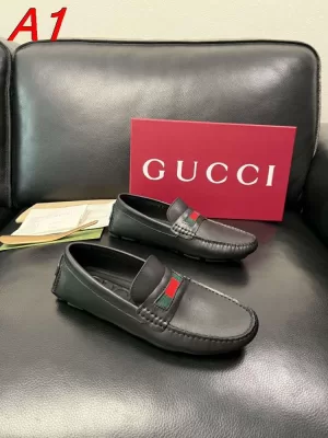 2026入荷【Gucci】チャンキースニーカー メッシュ×ファブリック GGモノグラム ホワイト×ネイビー ストリート