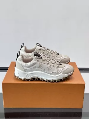 2026入荷しました【Louis Vuitton】チャンキースニーカー キャンバス×スエード モノグラム アイボリー ストリート