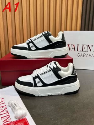 2026発売中!【Valentino】スニーカーレザー 拼接 B刻印装飾 プラットフォーム 白×黒 ストリート