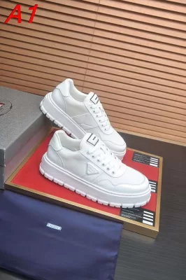2026新作【Prada】チャンキースニーカー レザー×织物 倒三角标识  White カジュアル